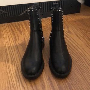 *NEW* Zara leather boots with studs